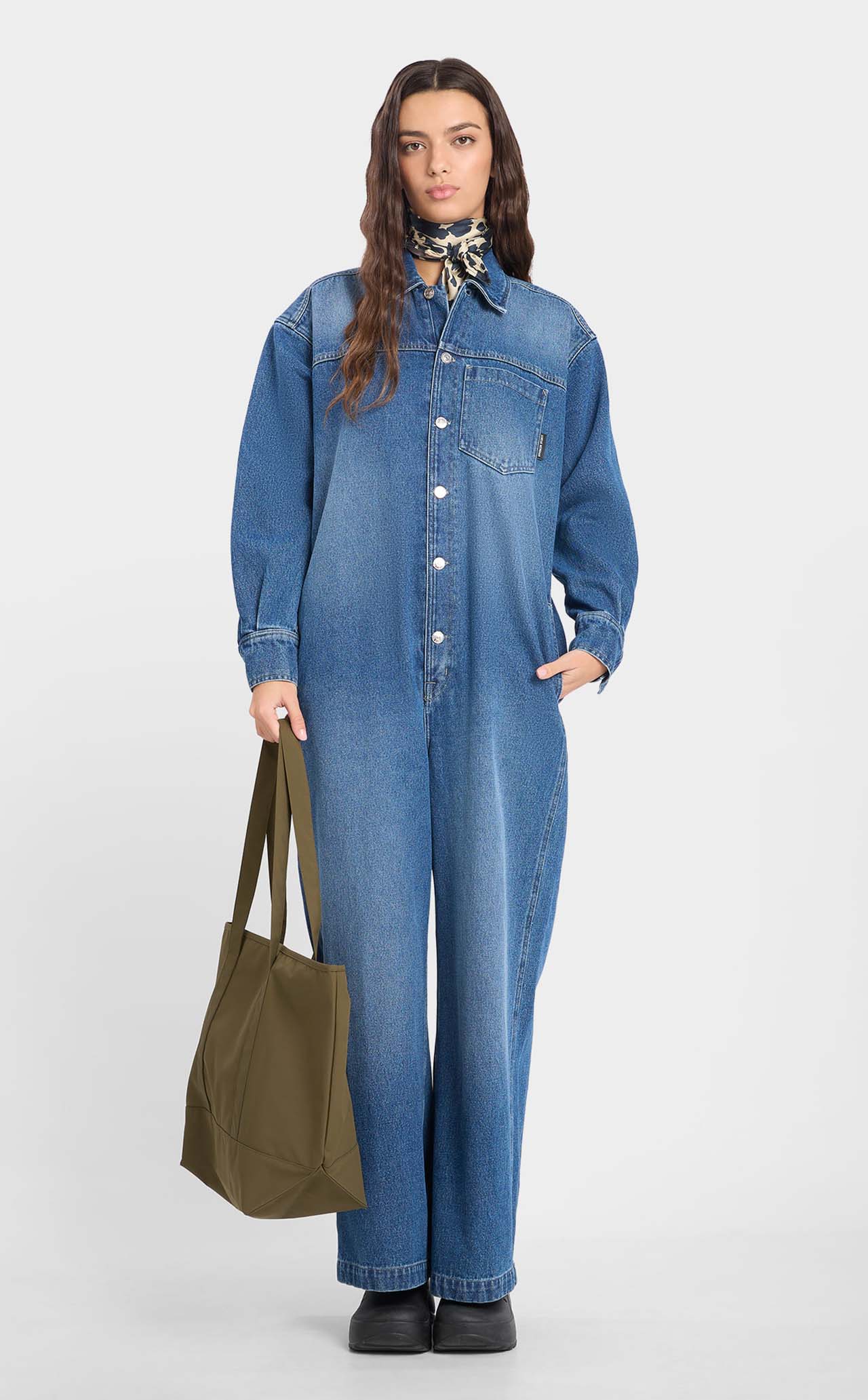 ROBE HOSTA